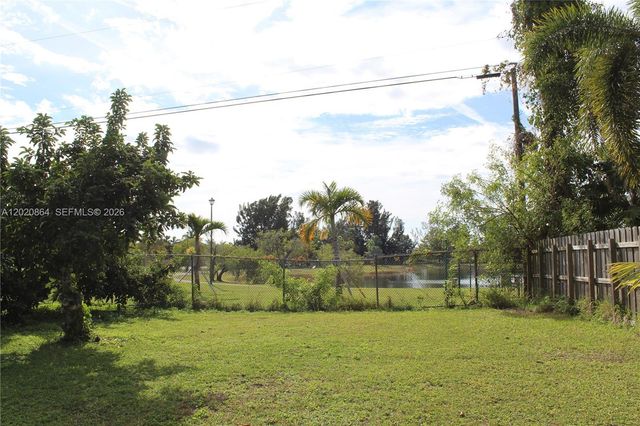 496 SW 9th Ave, Florida City, FL 33034
