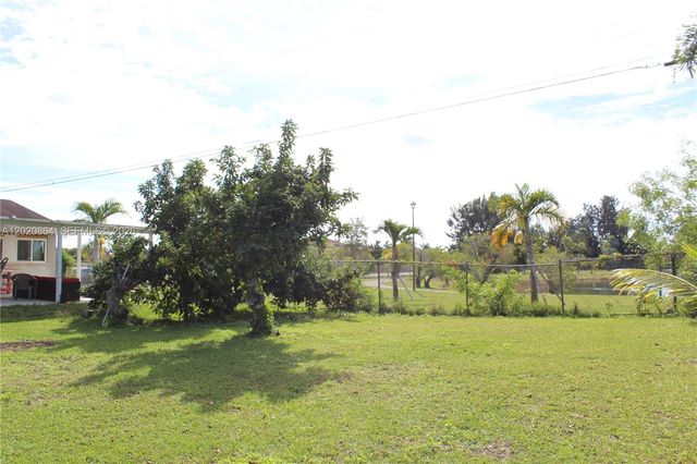 496 SW 9th Ave, Florida City, FL 33034