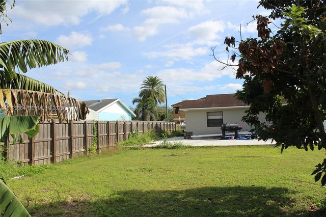 496 SW 9th Ave, Florida City, FL 33034
