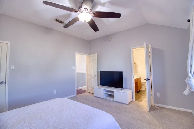 9519 Garrett Pine Lane, Houston, TX 77044