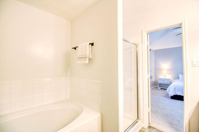 9519 Garrett Pine Lane, Houston, TX 77044