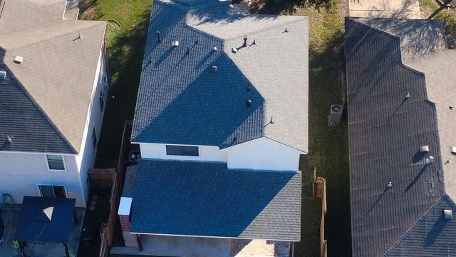 9519 Garrett Pine Lane, Houston, TX 77044