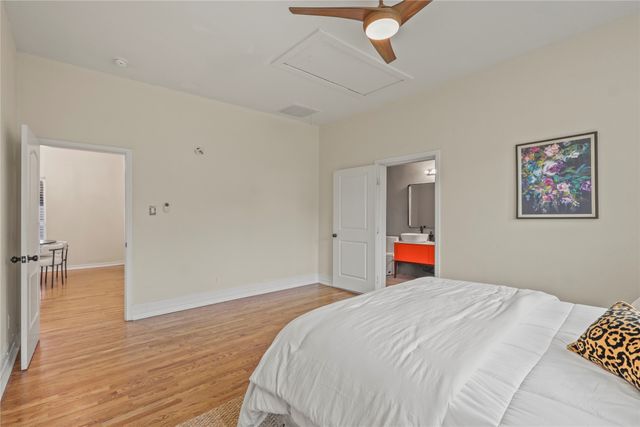 836 W 8th Street, Dallas, TX 75208