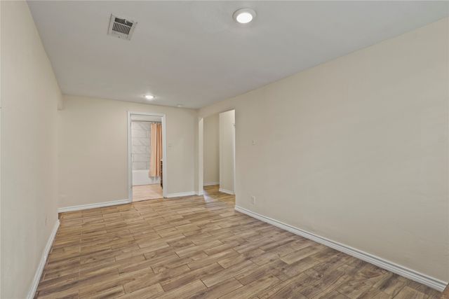 836 W 8th Street, Dallas, TX 75208