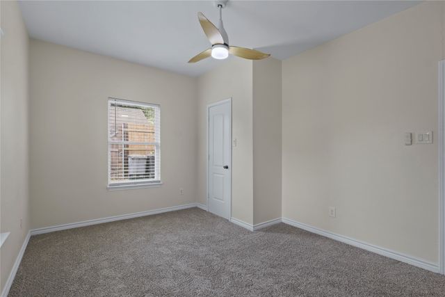 836 W 8th Street, Dallas, TX 75208