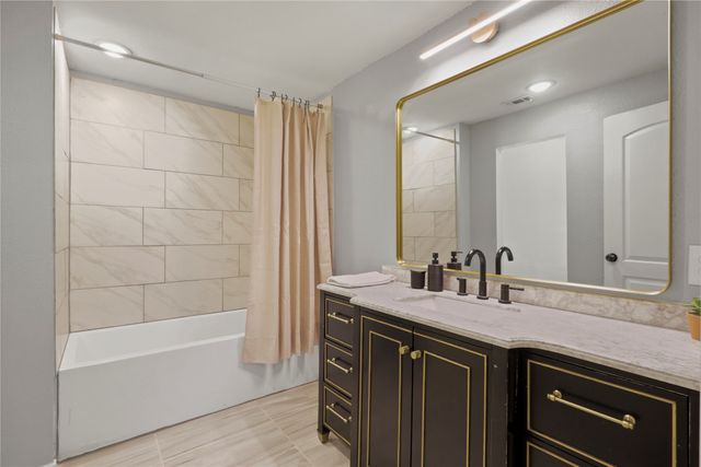 836 W 8th Street, Dallas, TX 75208