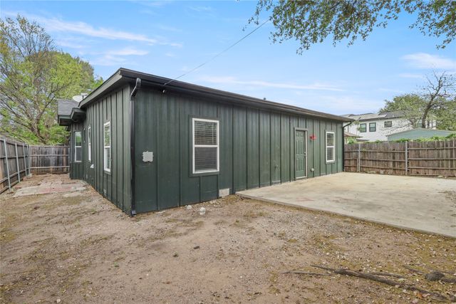 836 W 8th Street, Dallas, TX 75208