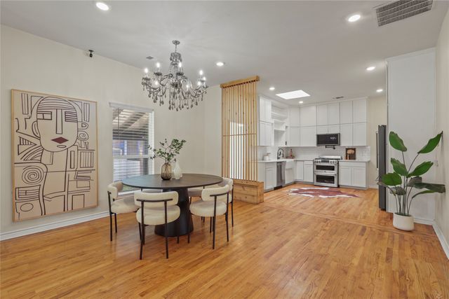 836 W 8th Street, Dallas, TX 75208