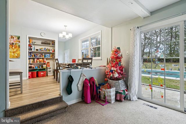 323 WESTMINSTER BLVD, Blackwood, NJ 08012