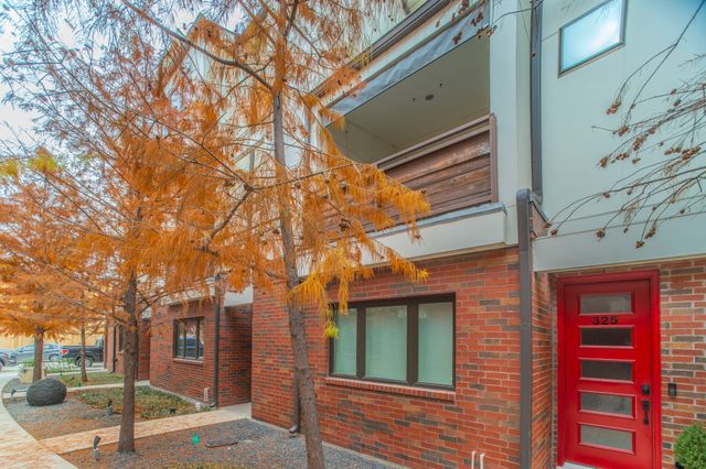 321 College Avenue, Fort Worth, TX 76104