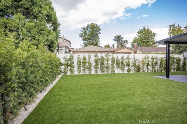 13355 Debby St, Valley Glen, CA 91401
