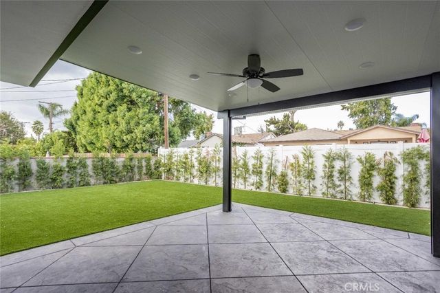 13355 Debby St, Valley Glen, CA 91401