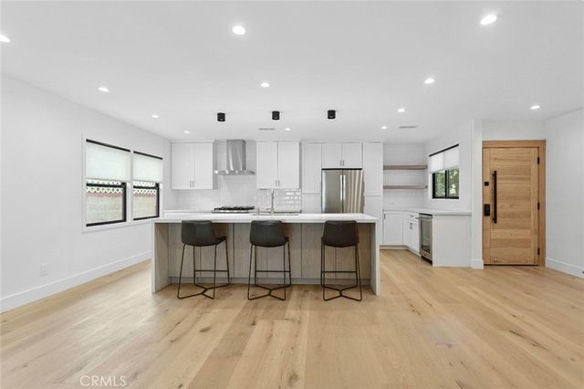 13355 Debby St, Valley Glen, CA 91401