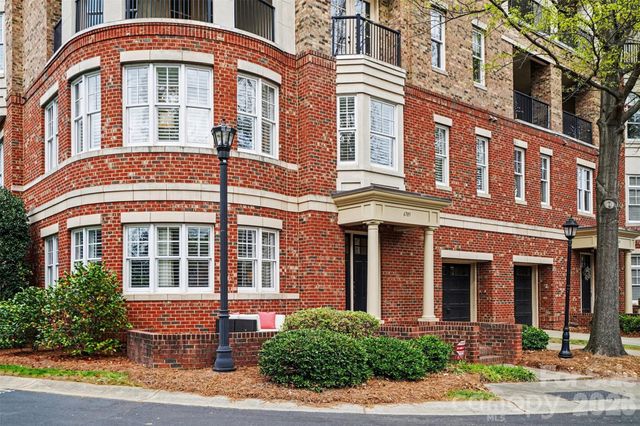6705 Louisburg Square Lane, Charlotte, NC 28210