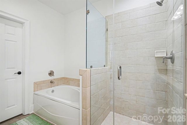 6705 Louisburg Square Lane, Charlotte, NC 28210