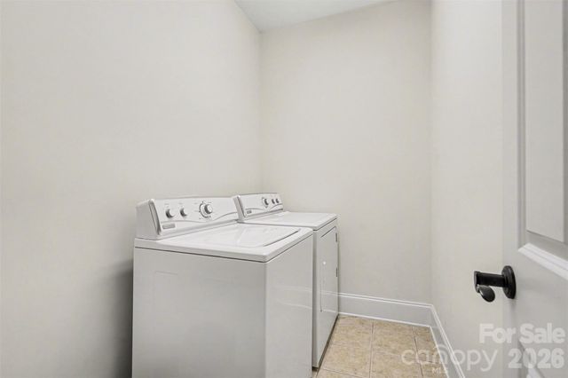 6705 Louisburg Square Lane, Charlotte, NC 28210