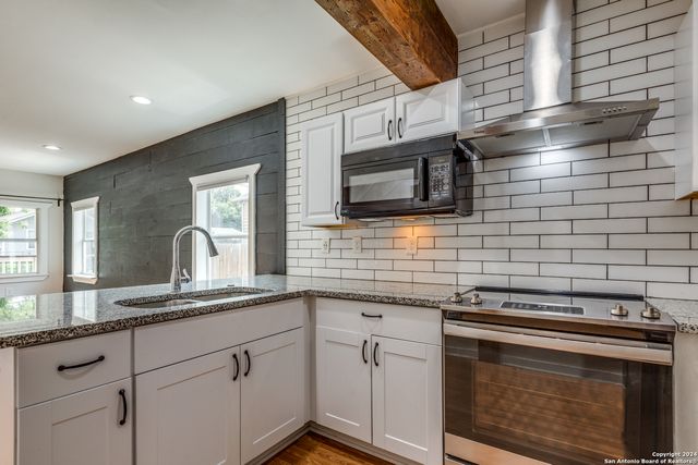 136 W Lambert St, San Antonio, TX 78204