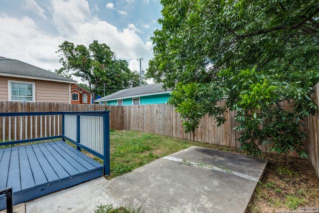 136 W Lambert St, San Antonio, TX 78204