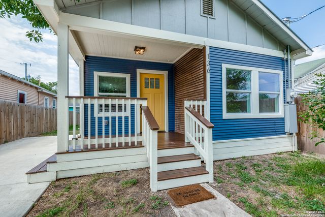 136 W Lambert St, San Antonio, TX 78204