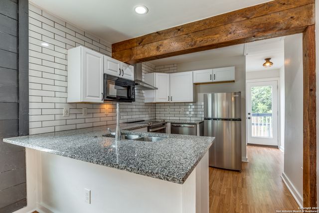 136 W Lambert St, San Antonio, TX 78204