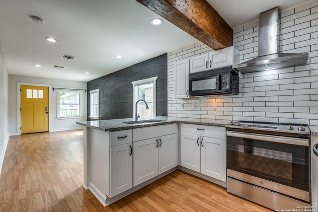 136 W Lambert St, San Antonio, TX 78204