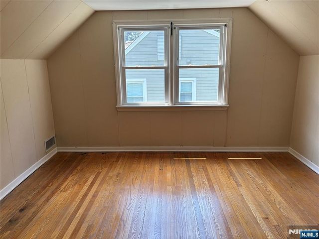33 Longacre Drive, Livingston, NJ 07039