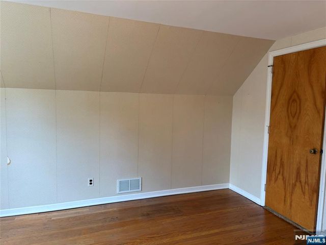 33 Longacre Drive, Livingston, NJ 07039