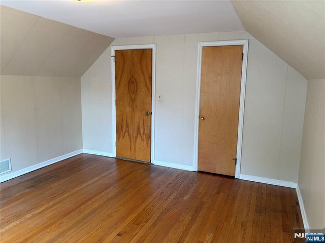 33 Longacre Drive, Livingston, NJ 07039