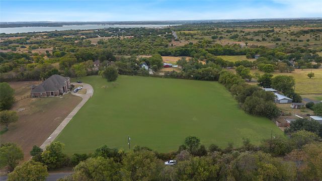 524 Rogers Road, Benbrook, TX 76126