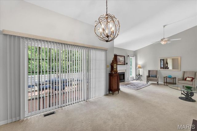 14736 Thornbird Manor Parkway, Chesterfield, MO 63017
