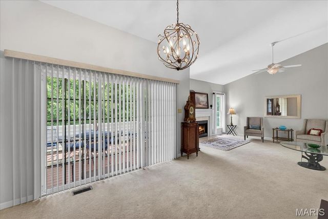 14736 Thornbird Manor Parkway, Chesterfield, MO 63017