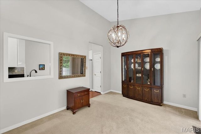 14736 Thornbird Manor Parkway, Chesterfield, MO 63017