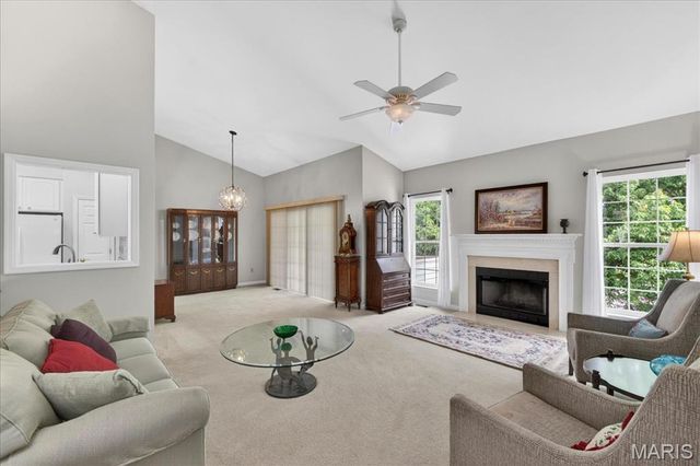 14736 Thornbird Manor Parkway, Chesterfield, MO 63017