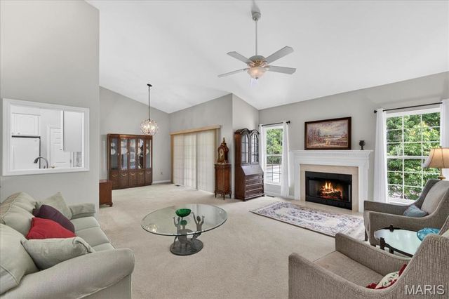 14736 Thornbird Manor Parkway, Chesterfield, MO 63017