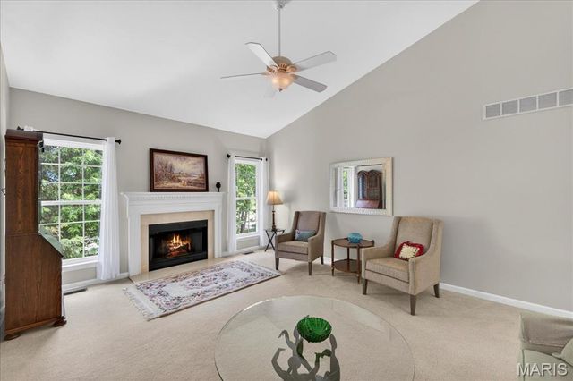 14736 Thornbird Manor Parkway, Chesterfield, MO 63017