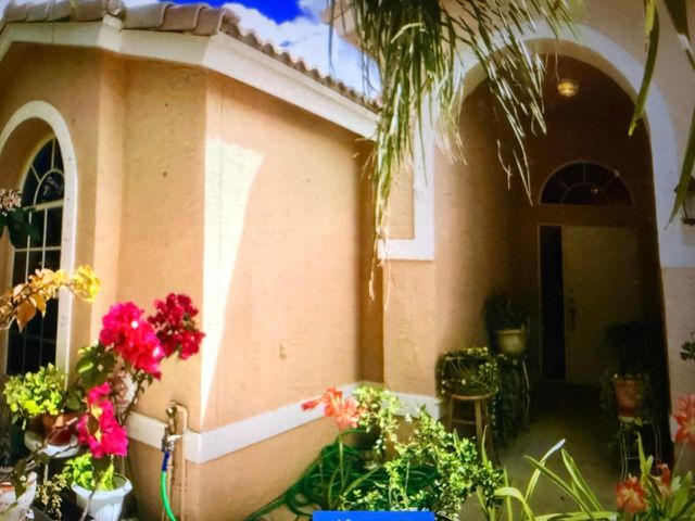 139 PRESERVE Drive, Royal Palm Beach, FL 33411