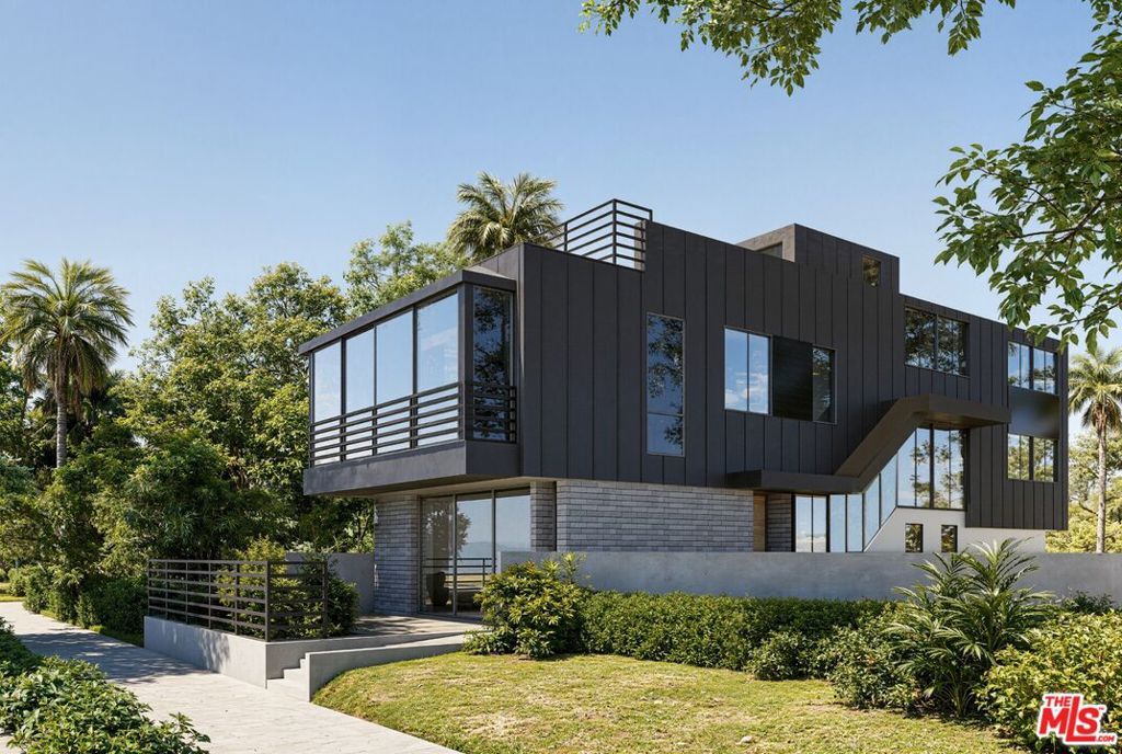 Image 1 of property listing at 404 Linnie Canal, Venice, CA 90291
