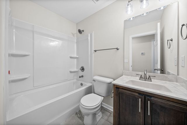 748 Jodine Ann Dr, Clarksville, TN 37043