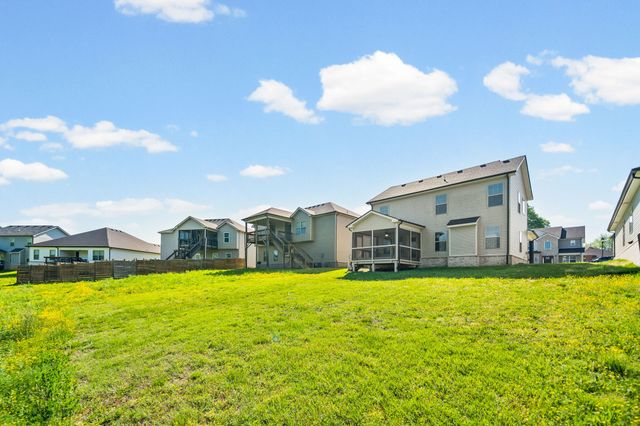 748 Jodine Ann Dr, Clarksville, TN 37043