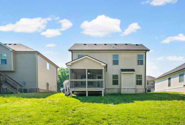 748 Jodine Ann Dr, Clarksville, TN 37043