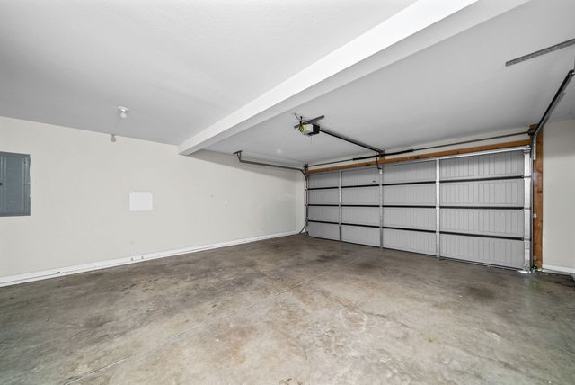 748 Jodine Ann Dr, Clarksville, TN 37043