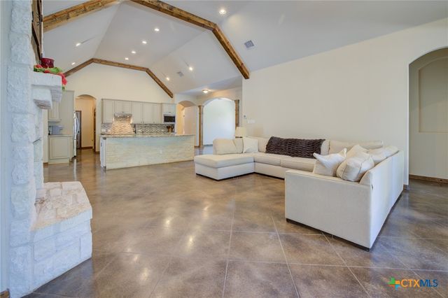 1120 Glen Wood Drive, New Braunfels, TX 78132