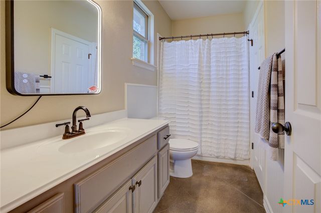 1120 Glen Wood Drive, New Braunfels, TX 78132