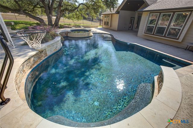 1120 Glen Wood Drive, New Braunfels, TX 78132