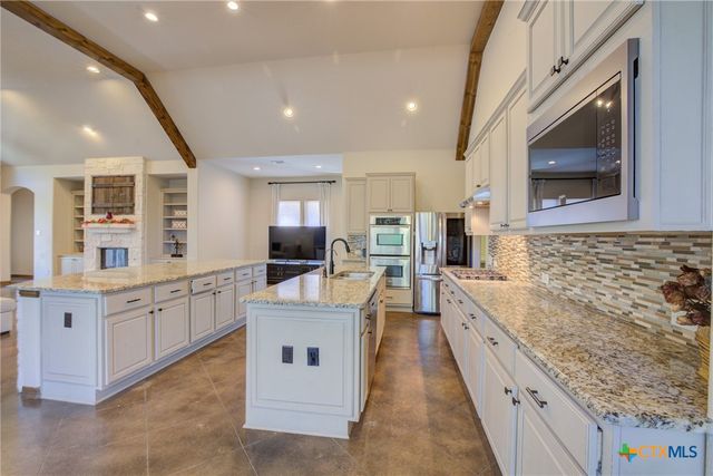 1120 Glen Wood Drive, New Braunfels, TX 78132