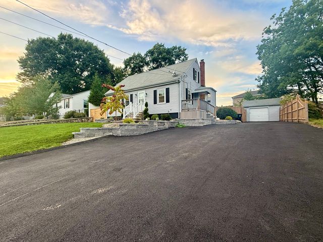 66 Belmont St, Whitman, MA 02382