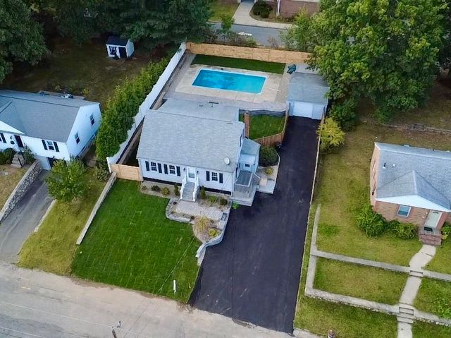 66 Belmont St, Whitman, MA 02382