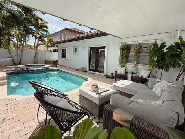 14469 SW 158th Pl, Miami, FL 33196