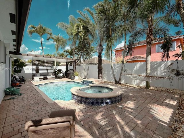 14469 SW 158th Pl, Miami, FL 33196