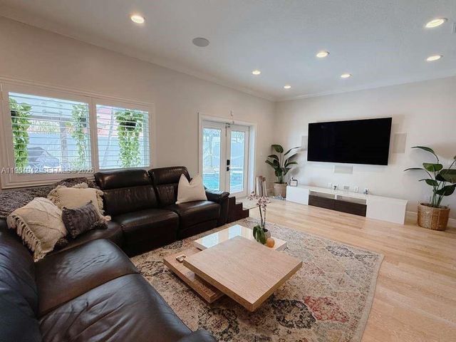 14469 SW 158th Pl, Miami, FL 33196